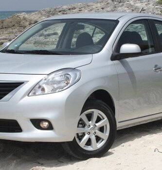 Descargar Manual de Propietario NISSAN VERSA 2012 en PDF Gratis