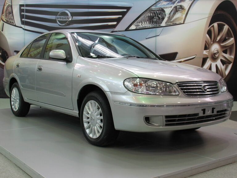 Nissan almera 2008 год