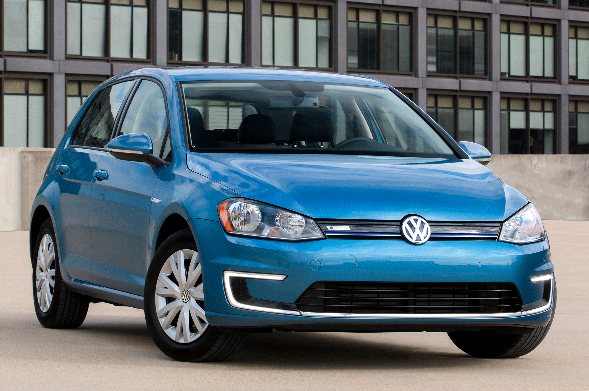 Volkswagen. Volkswagen e-Golf. VW Golf e-Golf 2015. VW E Golf 7. Volkswagen Golf электро.