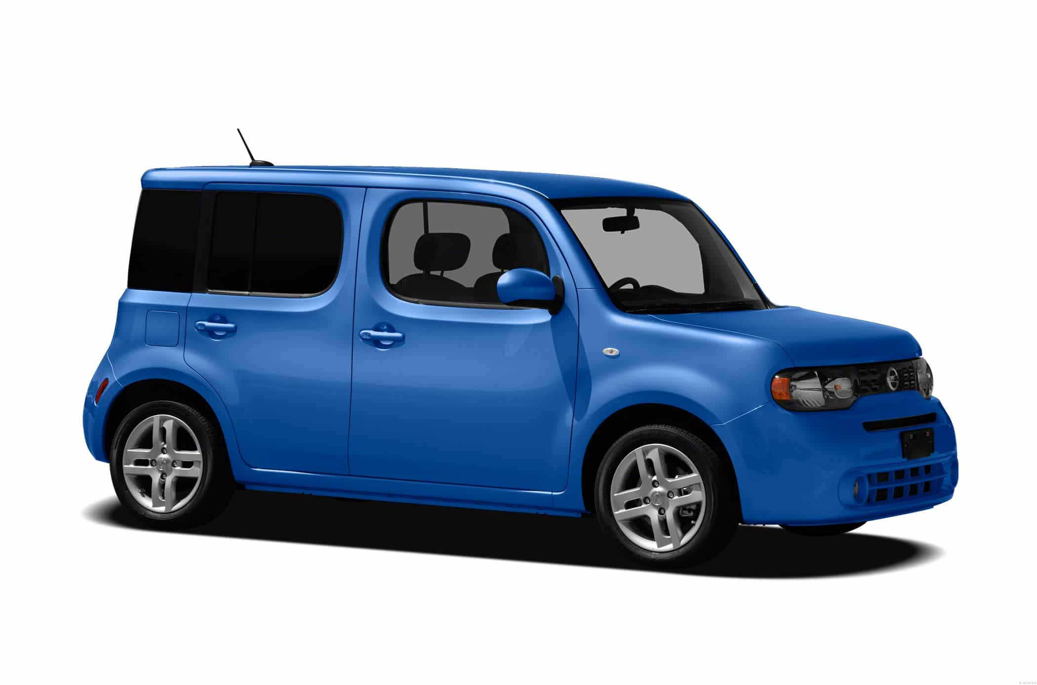 Nissan Cube электромобиль