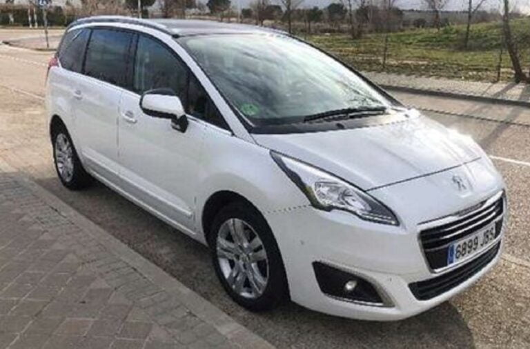 Peugeot 5008 2015