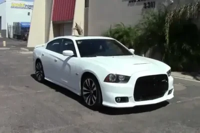 Descargar Manual de Propietario Dodge Charger SRT 2013