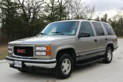 Descargar Manual de Propietario GMC Yukon 1999