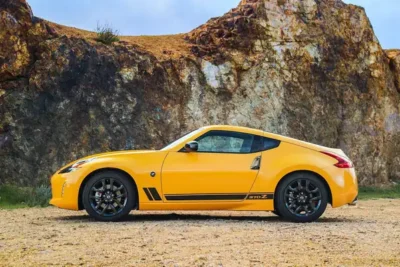 Descargar Manual de Propietario Nissan 370Z 2017 en Español PDF Gratis