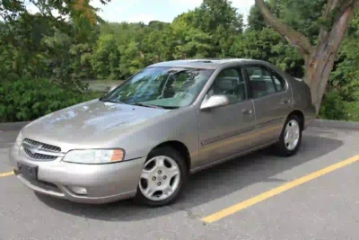 Descargar Manual de Propietario Nissan Altima 2001