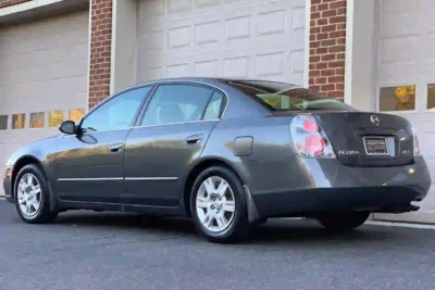 Descargar Manual de Propietario Nissan Altima 2005