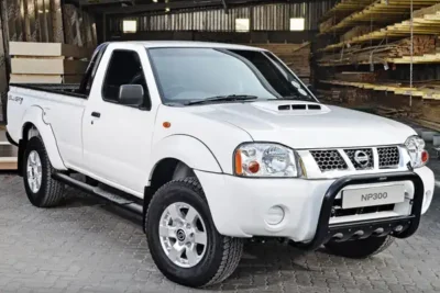 Descargar Manual de Propietario Nissan NP300 2013 en Español PDF Gratis