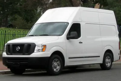 Descargar Manual de Propietario Nissan NV2500 2016 en Español PDF Gratis
