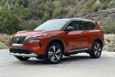 Descargar Manual de Propietario Nissan Rogue 2022 en Español PDF Gratis