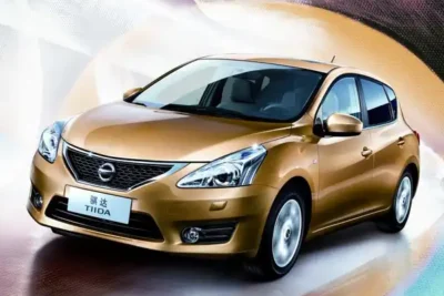 Descargar Manual de Propietario Nissan Tiida 2013 en Español PDF Gratis