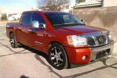 Descargar Manual de Propietario Nissan Titan 2004