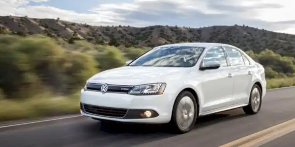 Descargar Manual de Propietario Volkswagen Jetta 2014