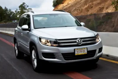 Descargar Manual de Propietario Volkswagen Tiguan 2013