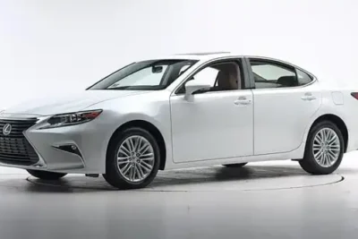 Descargar Manual de Propietario LEXUS ES 2018 en Español PDF Gratis