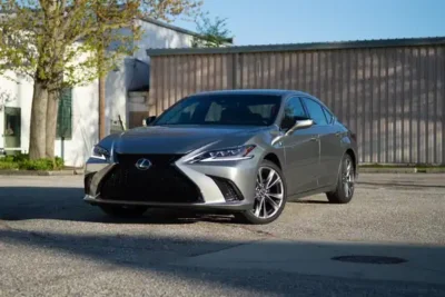 Descargar Manual de Propietario LEXUS ES 2020 en Español PDF Gratis
