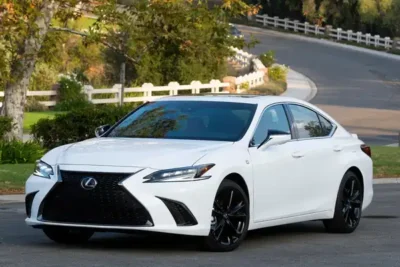 Descargar Manual de Propietario LEXUS ES 2023