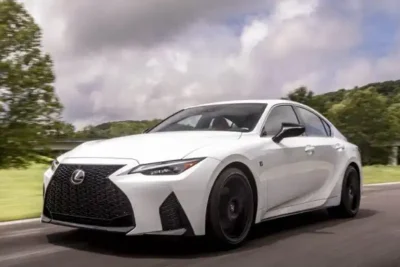 Descargar Manual de Propietario LEXUS IS 300 2023