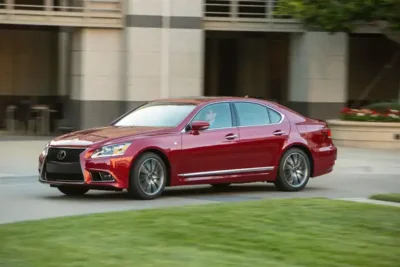 Descargar Manual de Propietario LEXUS LS 2015 en Español PDF Gratis