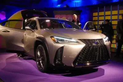 Descargar Manual de Propietario LEXUS UX 2018 en Español PDF Gratis