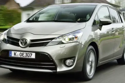Download the 2013 Toyota Verso Owners Manual