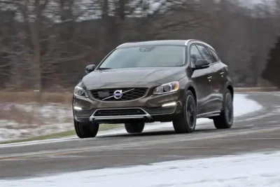 Descargar Manual de Propietario VOLVO V60 Cross Country 2017 en Español PDF Gratis