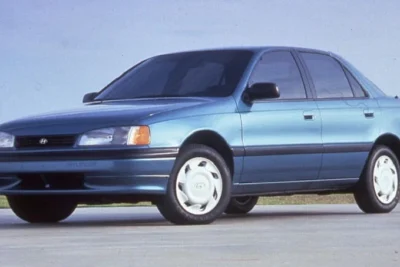 Download the 1992 Hyundai Elantra Workshop Manual PDF for free.
