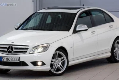 Descargar Manual de Taller Mercedes-Benz C 200 CGI Berlina 2010-2014 PDF Gratis