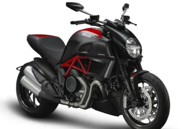 Descargar Manual de Propietario Moto Ducati Diavel 2014 en Español PDF Gratis