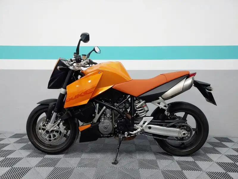 Descargar Manual de Propietario Moto KTM 990 Super Duke 2005 PDF Gratis
