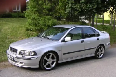 Download the Volvo S40 2003 Workshop Manual PDF for free