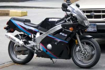 Descargar Manual de Taller Yamaha FZR 600 PDF Gratis