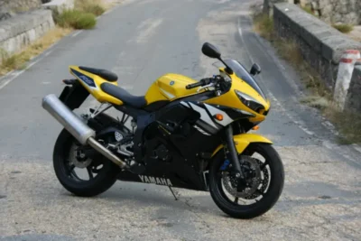 Descargar Manual de Taller Yamaha YZF R6 2005 PDF Gratis