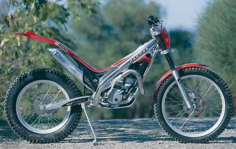 Download the GasGas TXT PRO 300 2001 Parts Catalog PDF for free